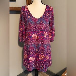 Floral Patterned Dress with 3/4 Sleeves sz Small. Lined. Unknown brand.
